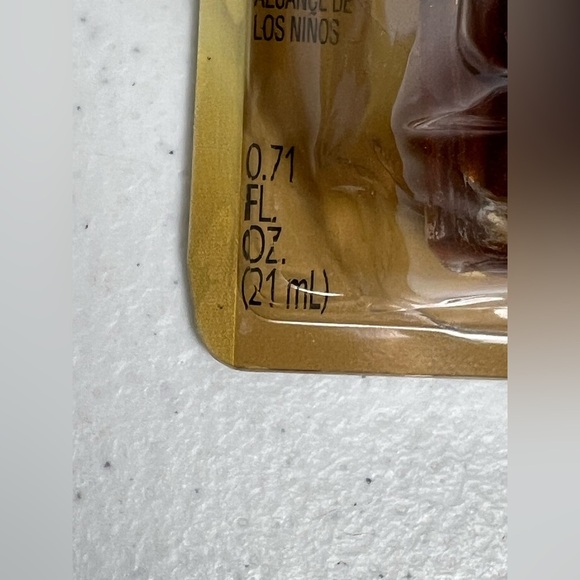 Lot of 4 AirWick Winter Luxury Vanilla Snow Soft Cashmere Scented Oil Refill - Picture 4 of 7